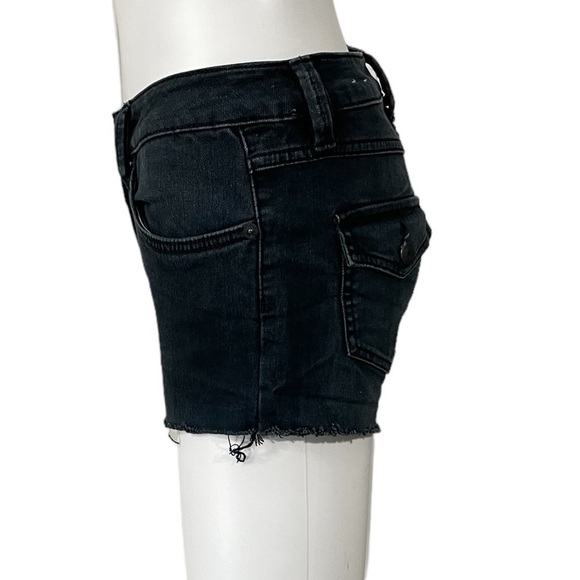 BCBG Black Cut Off Raw Hem Jean Shorts Size 25 - Picture 2 of 8